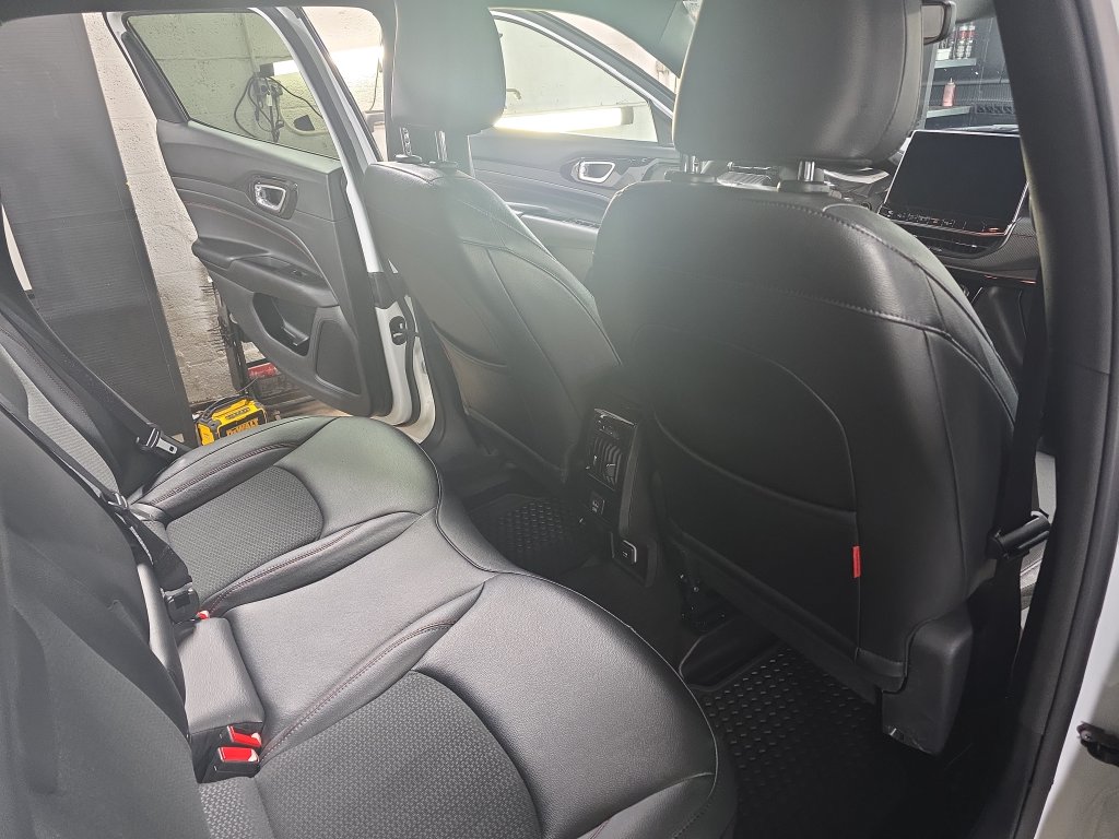 2025 Jeep Compass Trailhawk - Photo 11