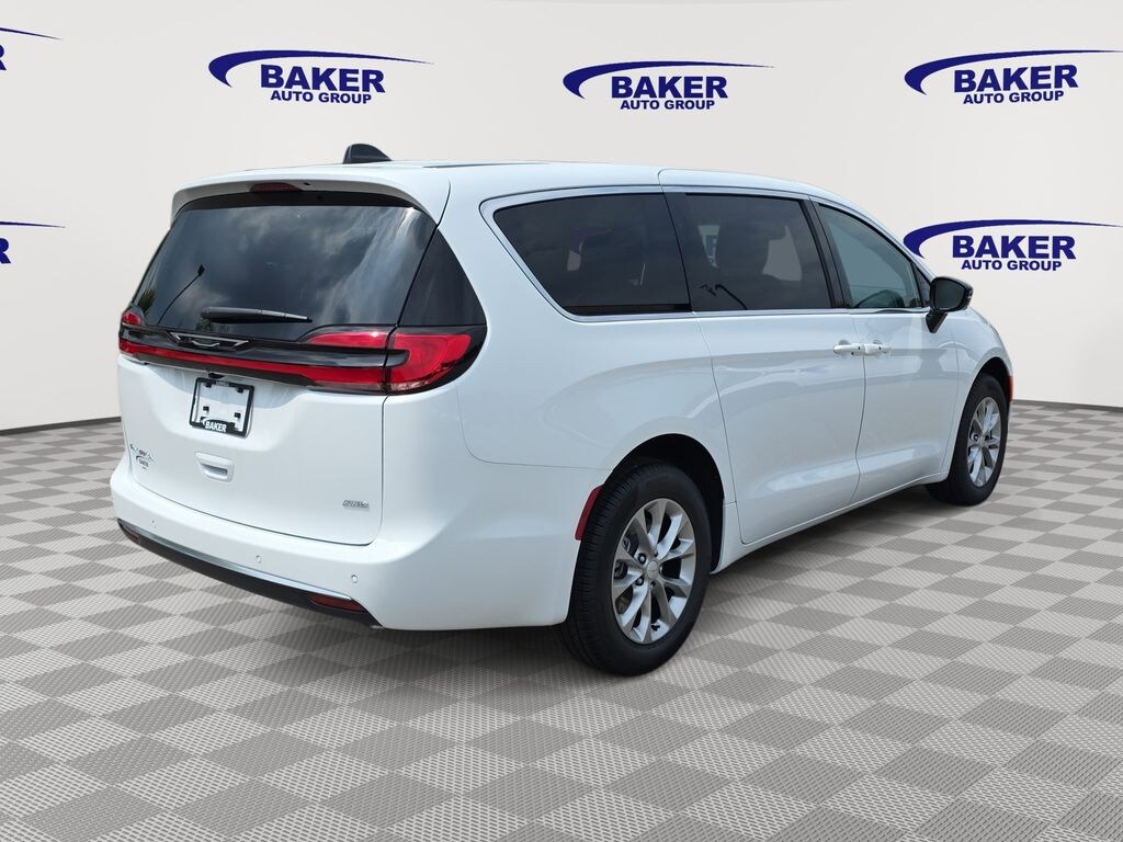New 2027 Chrysler Pacifica SELECT AWD Passenger Van