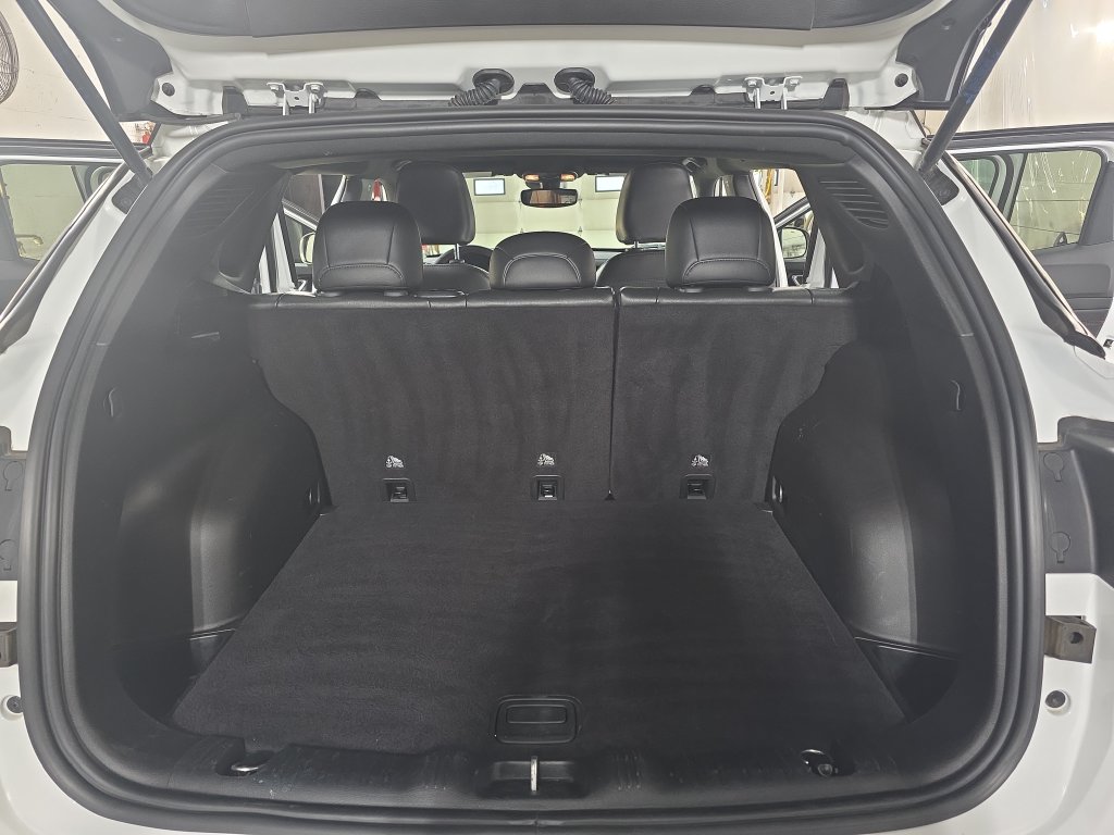 2025 Jeep Compass Trailhawk - Photo 12