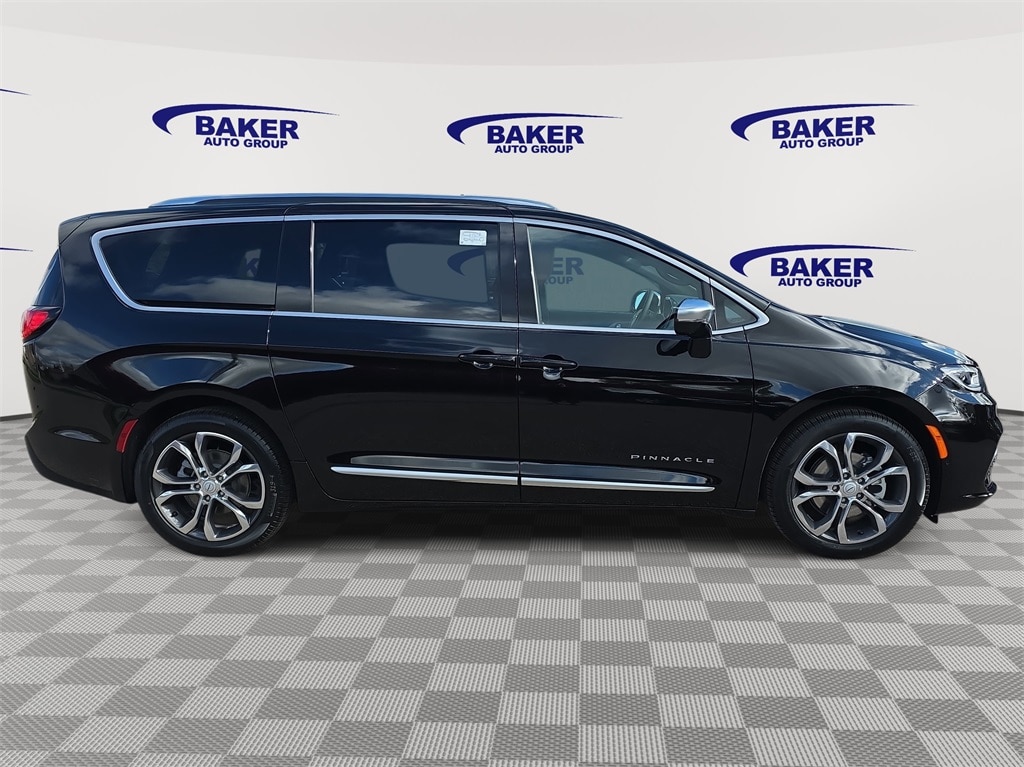 New 2026 Chrysler Pacifica PINNACLE Passenger Van