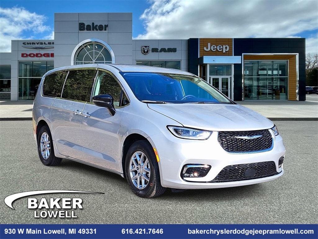 Used 2024 Chrysler Pacifica Touring L Van Passenger Van