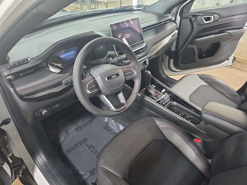 2025 Jeep Compass Trailhawk - Photo 15