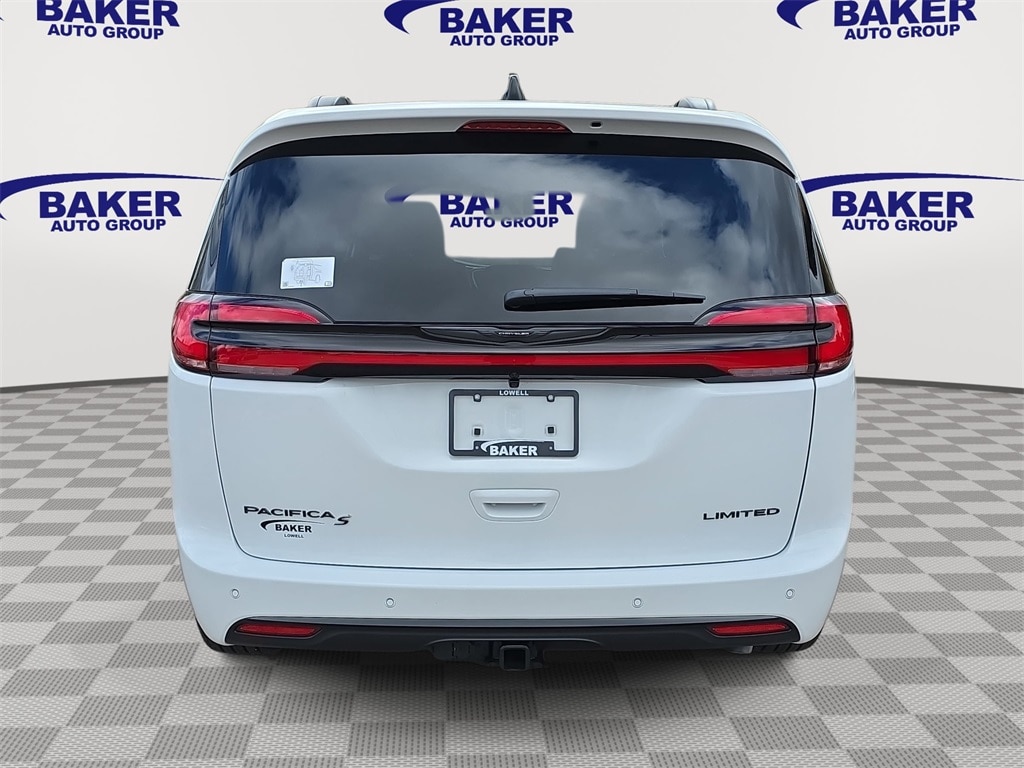 New 2026 Chrysler Pacifica LIMITED Passenger Van