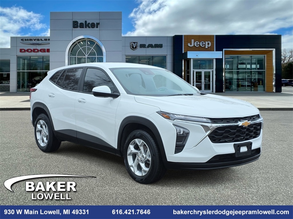 Used 2024 Chevrolet Trax LS SUV