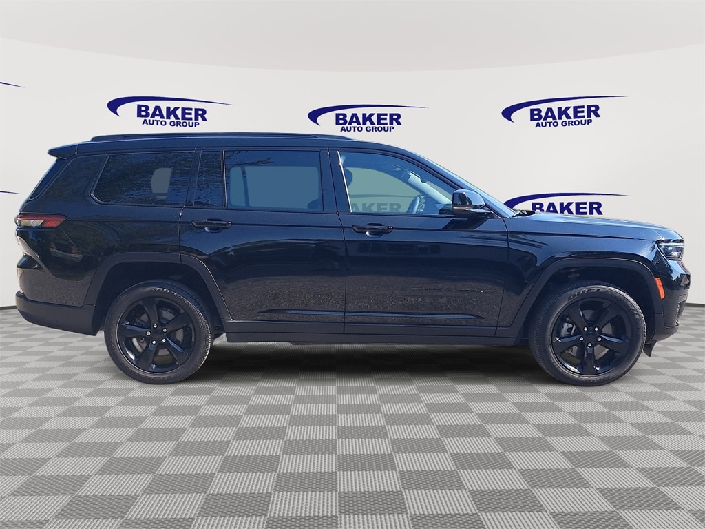 Used 2024 Jeep Grand Cherokee L Laredo SUV