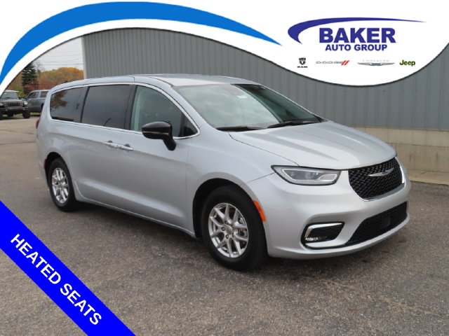new 2024 Chrysler Pacifica Touring L Minivan/Van for sale 