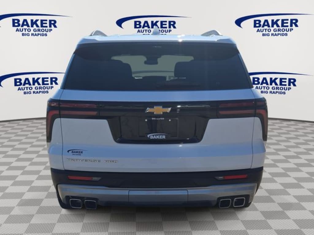Used 2025 Chevrolet Traverse LT SUV