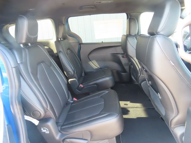 2027 Chrysler Pacifica Select - Photo 26