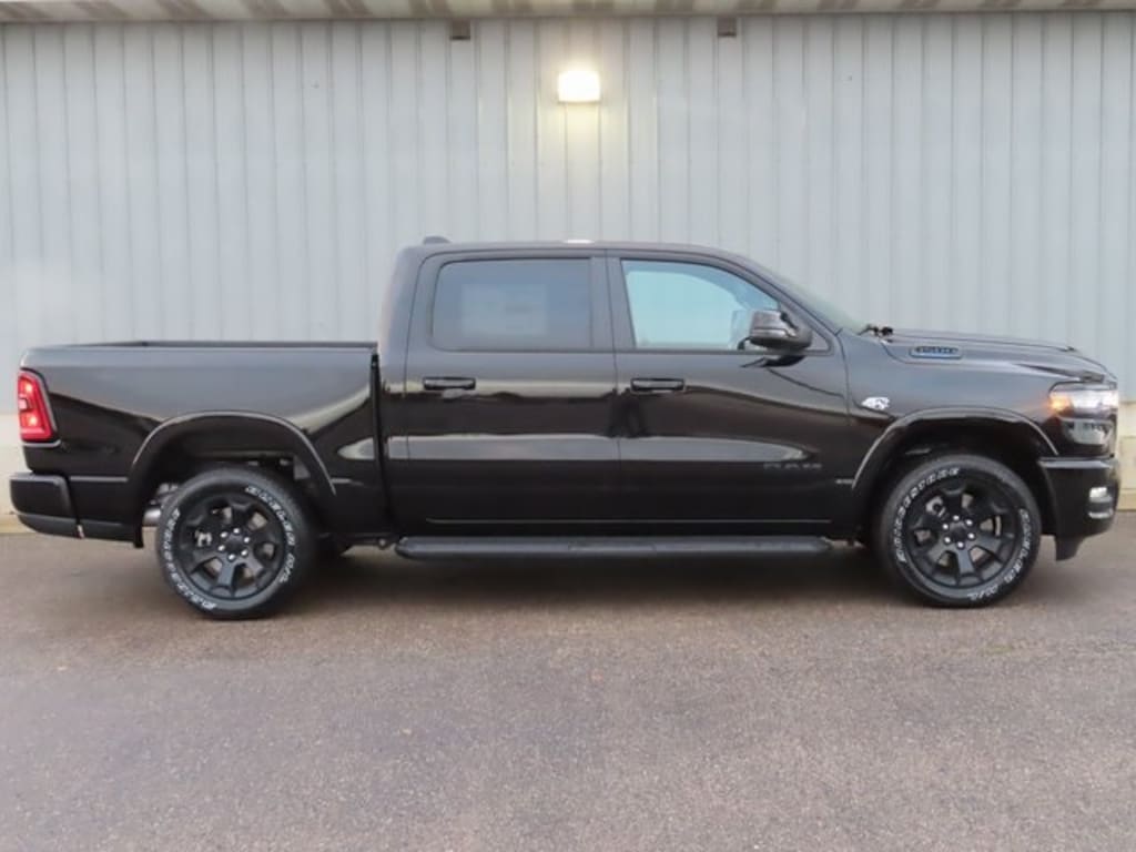 New 2026 Ram 1500 BIG HORN CREW CAB 4X4 5'7 BOX Pickup