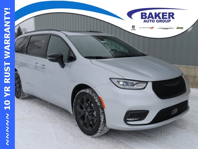 2026 Chrysler Pacifica Passenger Van 