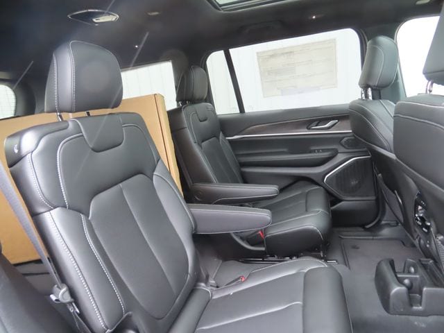 2026 Jeep Grand Cherokee L Limited - Photo 31
