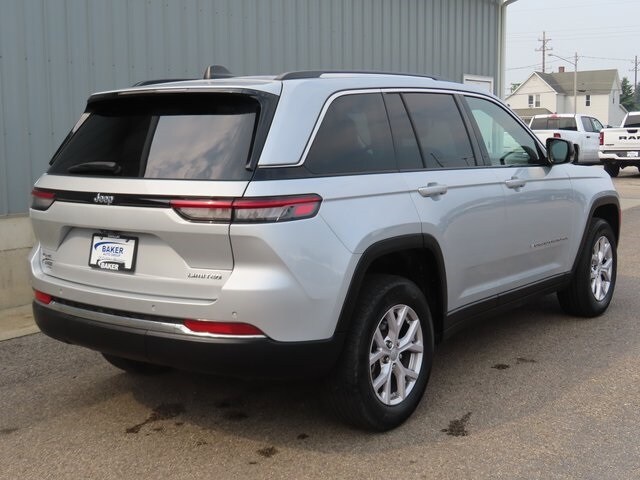2022 Jeep Grand Cherokee Limited photo 3