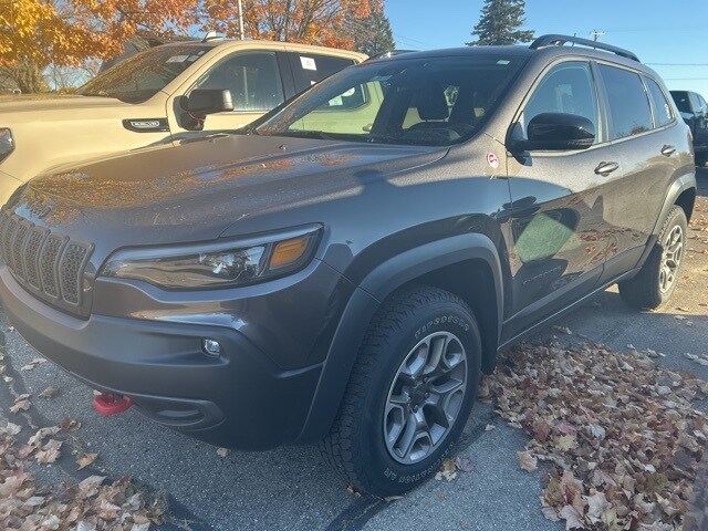 2022 Jeep Cherokee Trailhawk photo 2