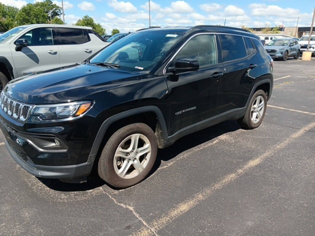 Used 2023 Jeep Compass Latitude SUV