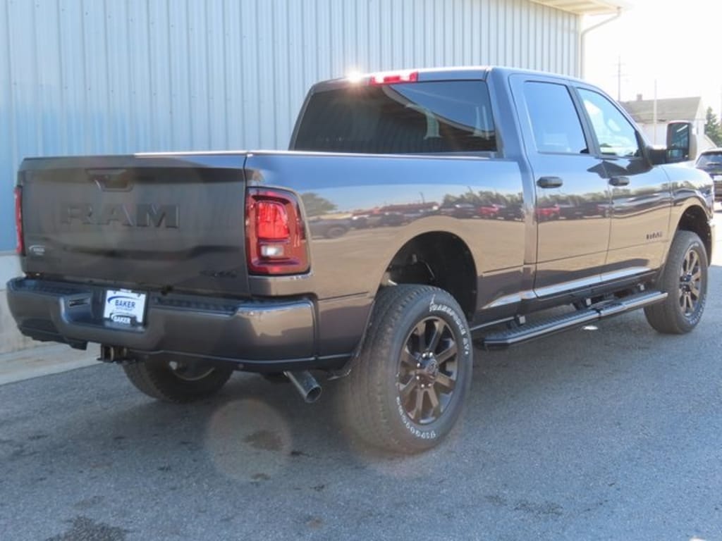 New 2026 Ram 2500 BIG HORN CREW CAB 4X4 6'4 BOX Pickup