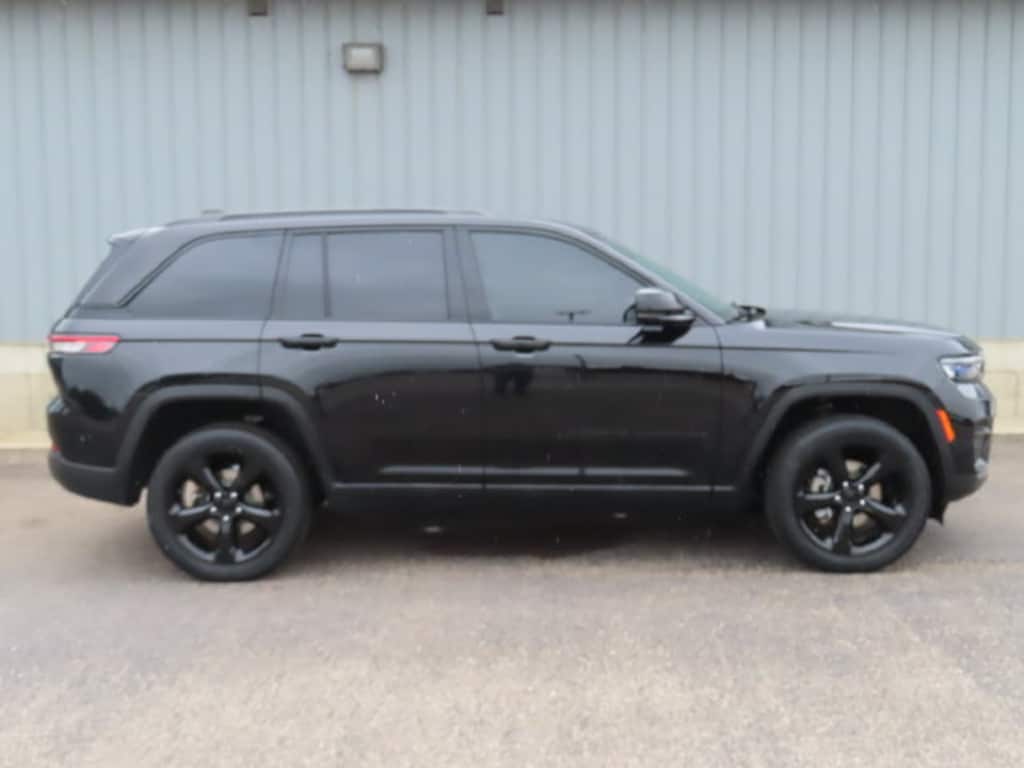 Used 2023 Jeep Grand Cherokee Altitude X SUV