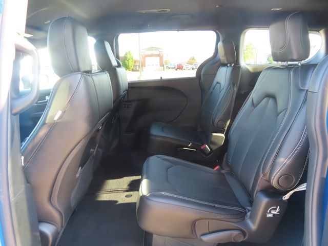2027 Chrysler Pacifica Select - Photo 19
