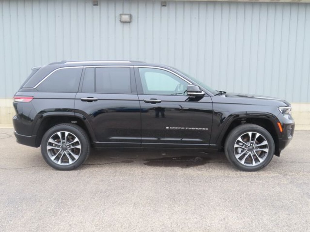 Used 2023 Jeep Grand Cherokee Overland SUV