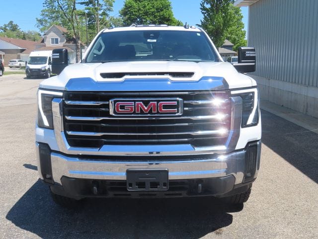 2024 GMC Sierra 3500HD SLE - Photo 11