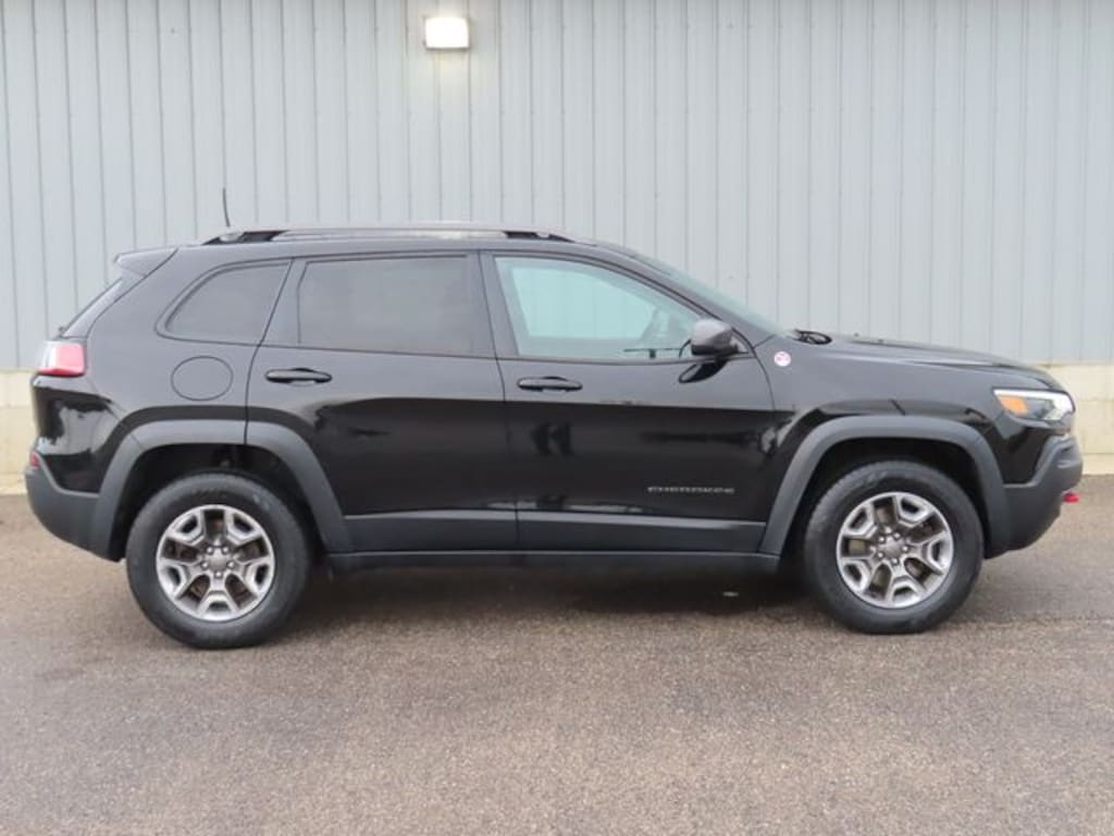 Used 2019 Jeep Cherokee Trailhawk SUV