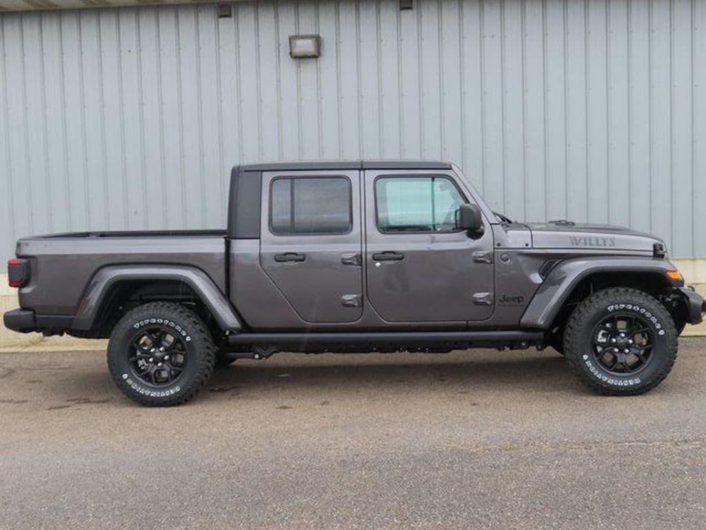 New 2026 Jeep Gladiator WILLYS 4X4 Pickup