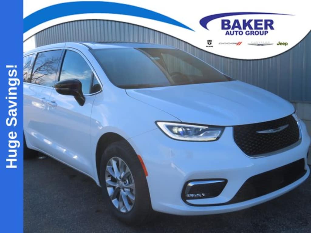 New 2026 Chrysler Pacifica LIMITED AWD Passenger Van