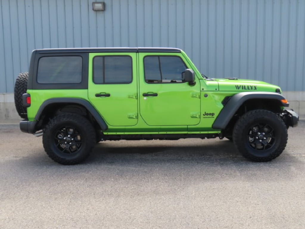 Used 2025 Jeep Wrangler Willys SUV