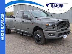 New 2026 Ram 3500 BIG HORN CREW CAB 4X4 8' BOX Pickup 3C63RRHL7TG266077 for sale 