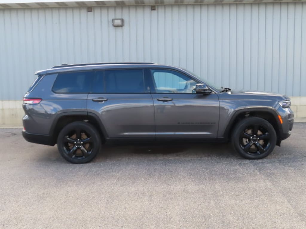 Used 2023 Jeep Grand Cherokee L Altitude SUV