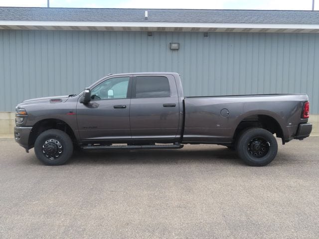2026 RAM 3500 Big Horn - Photo 8