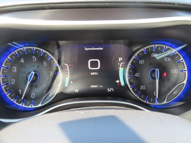 2024 Chrysler Pacifica Touring L - Photo 34