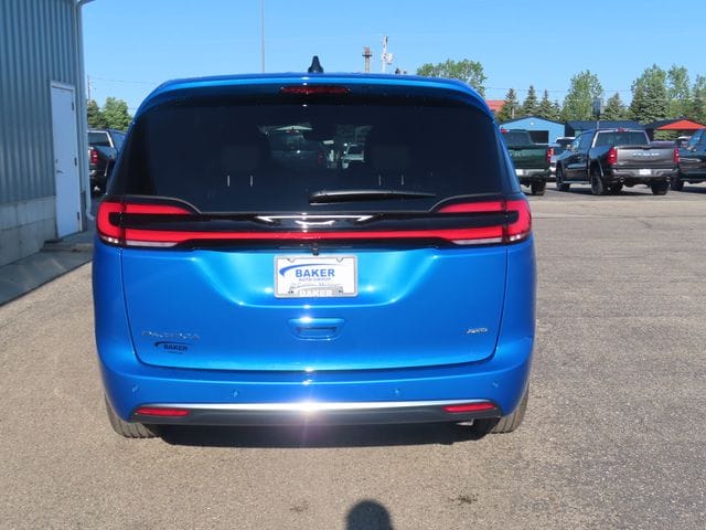 2027 Chrysler Pacifica Select - Photo 9