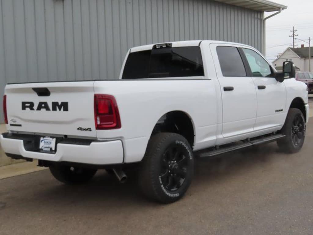 New 2026 Ram 2500 BIG HORN CREW CAB 4X4 6'4 BOX Pickup