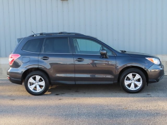 Used 2015 Subaru Forester i Limited with VIN JF2SJAHC4FH517288 for sale in Cadillac, MI