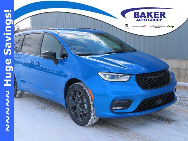 2026 Chrysler Pacifica Passenger Van 