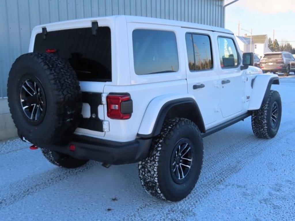 New 2026 Jeep Wrangler 4-DOOR RUBICON X Sport Utility