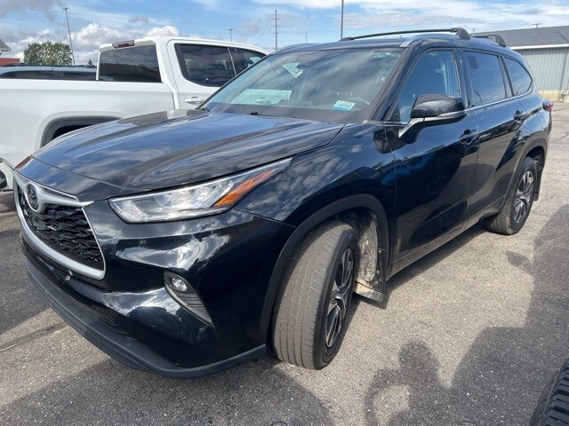 2020 Toyota Highlander XLE photo 3