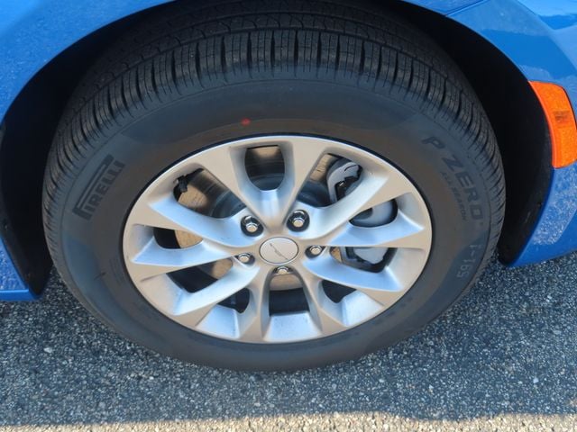 2027 Chrysler Pacifica Select - Photo 12