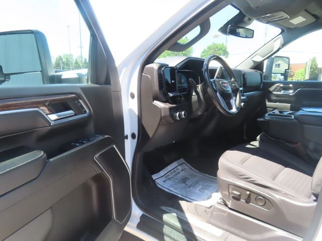 2024 GMC Sierra 3500HD SLE - Photo 17