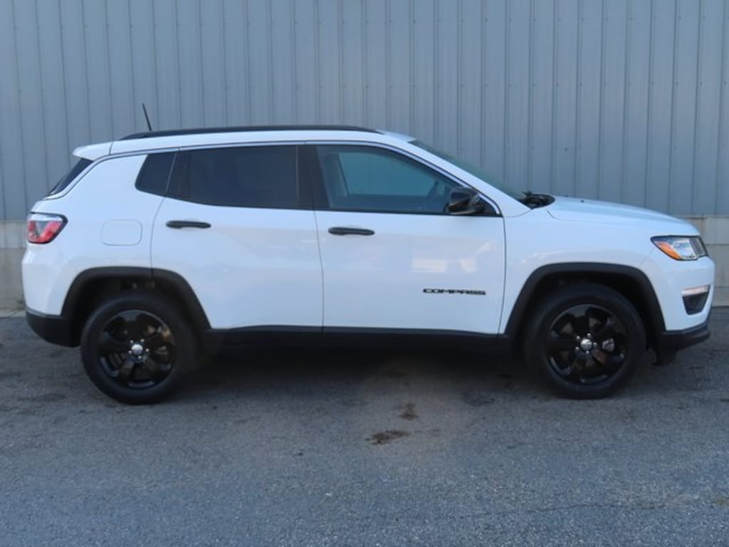 Used 2018 Jeep Compass Latitude SUV
