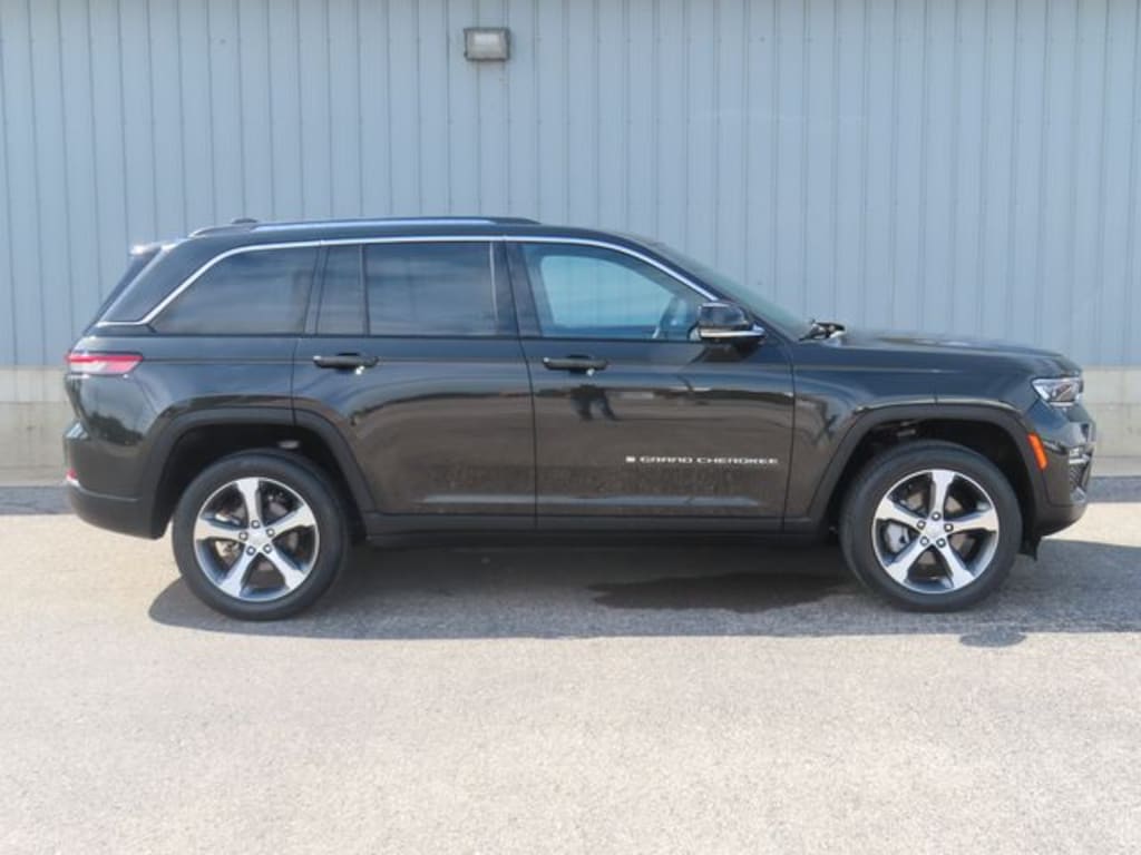 Used 2023 Jeep Grand Cherokee Limited SUV