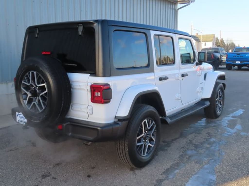 Used 2024 Jeep Wrangler Sahara SUV