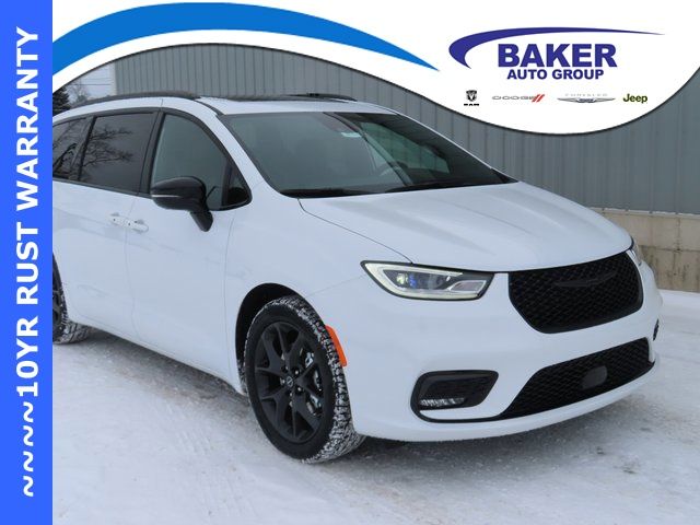 New 2026 Chrysler Pacifica Image