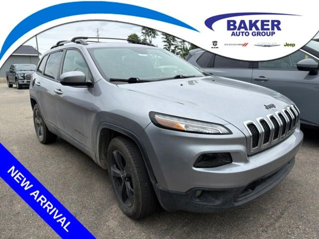 Used 2018 Jeep Cherokee Latitude SUV