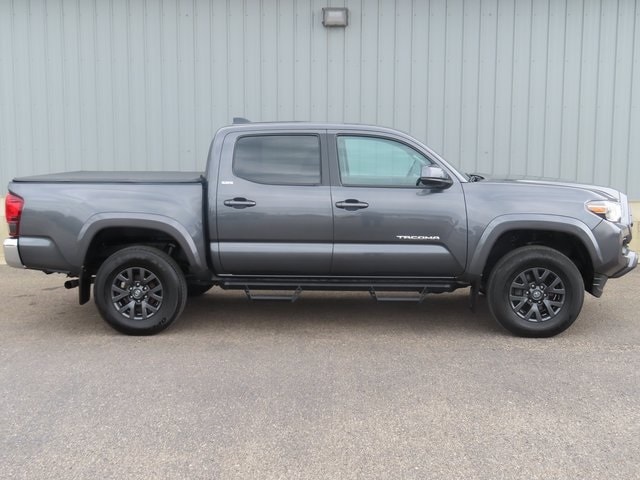 Used 2022 Toyota Tacoma SR5 with VIN 3TMCZ5AN2NM458749 for sale in Cadillac, MI