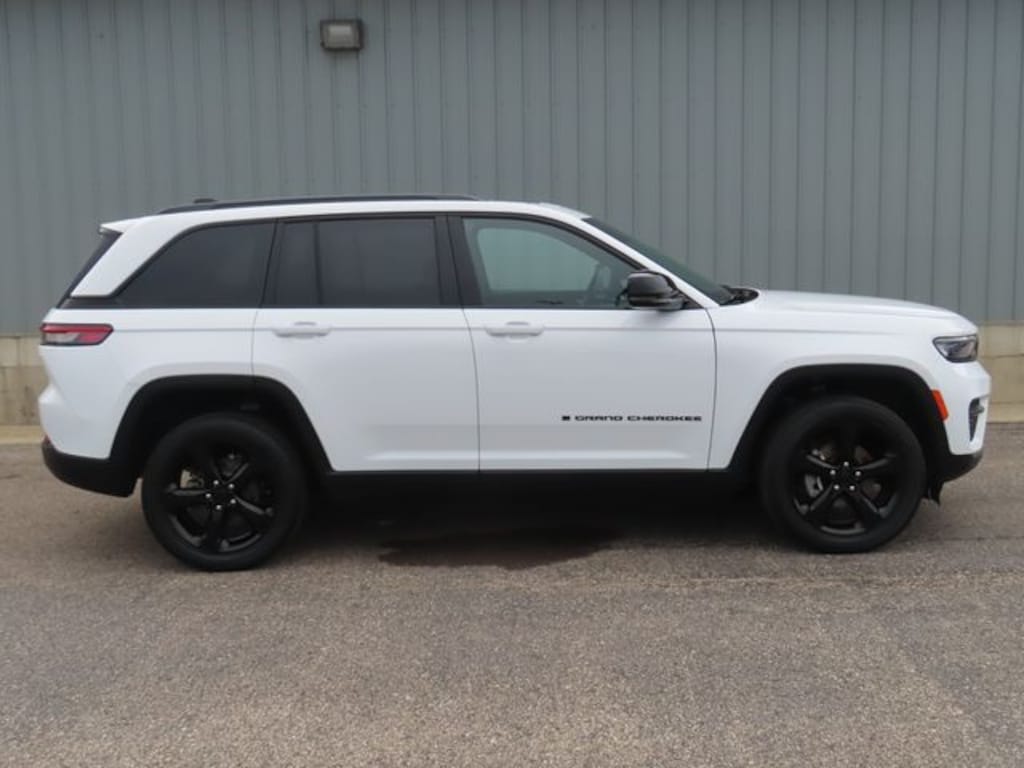 Used 2023 Jeep Grand Cherokee Altitude X SUV