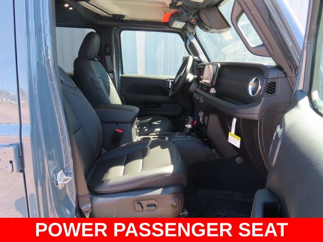 2026 Jeep Gladiator Sahara - Photo 24