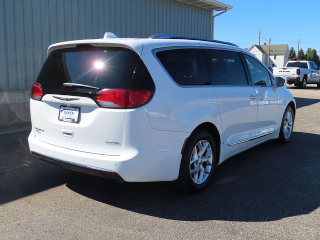 Used 2020 Chrysler Pacifica Limited Minivan/Van