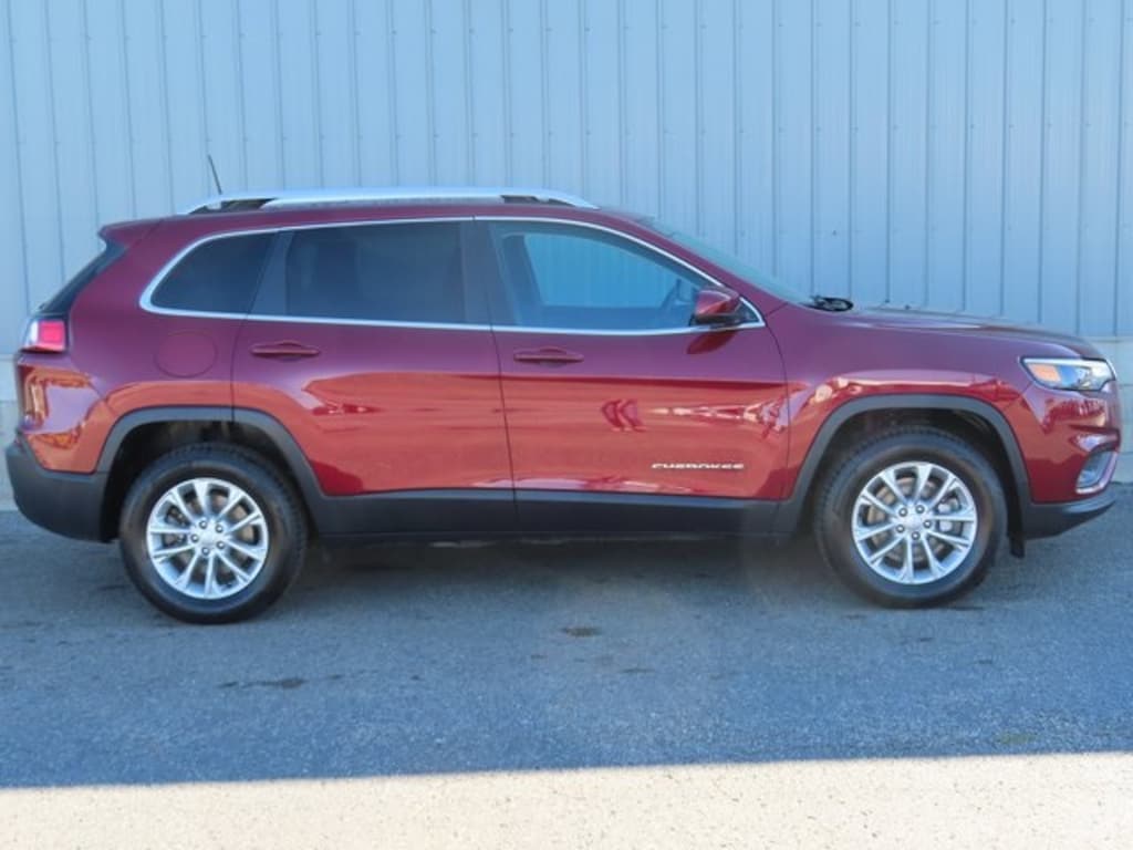 Used 2019 Jeep Cherokee Latitude SUV