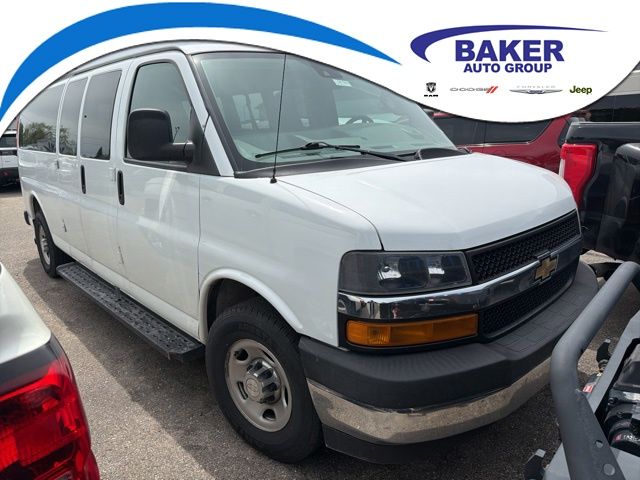 2019 Chevrolet Express 3500 LT Extended's photo